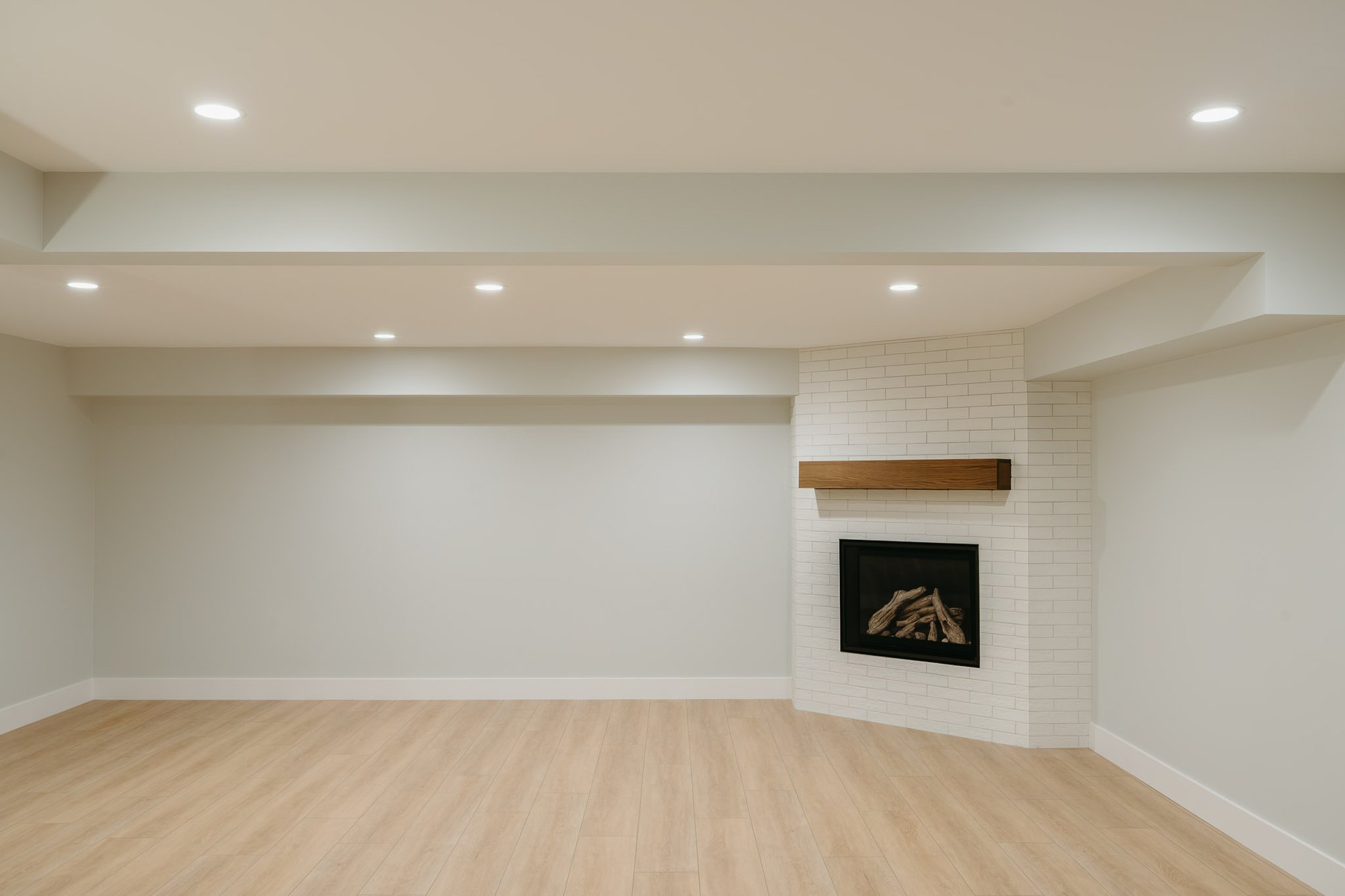 Kavaleer-Renovations-Oakridge luxury basement remodel